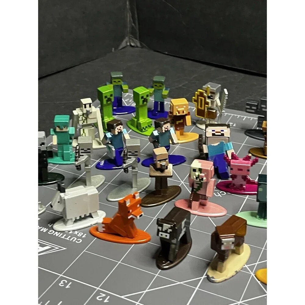 Minecraft Nano Metalfigs Minecraft Set of 40 Die Cast Collectible Figures...